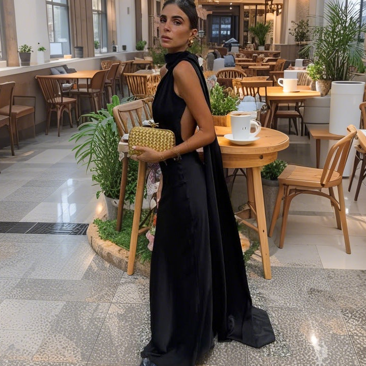 Dame elegant aftenkjole med asymmetrisk snit og imponerende drapering Skovae