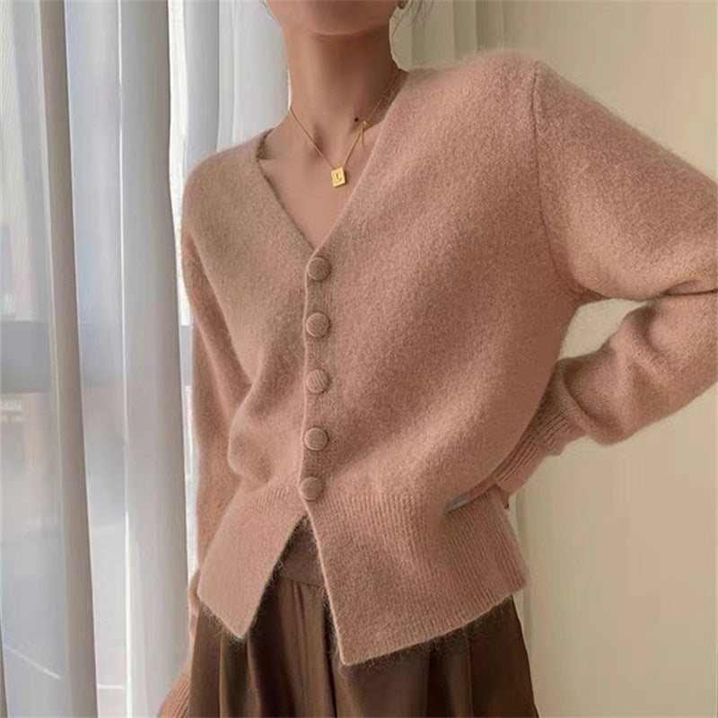 Kvinders mode cardigan med blødt mohair materiale og knaplukning Stilla