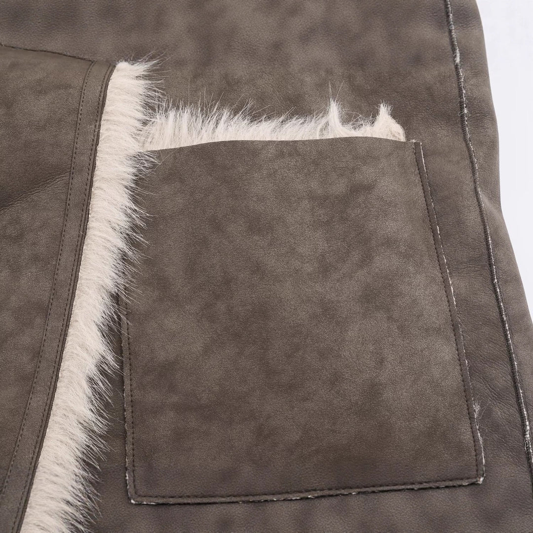 Dame stilfuld faux fur frakke med elegant revers Stilla