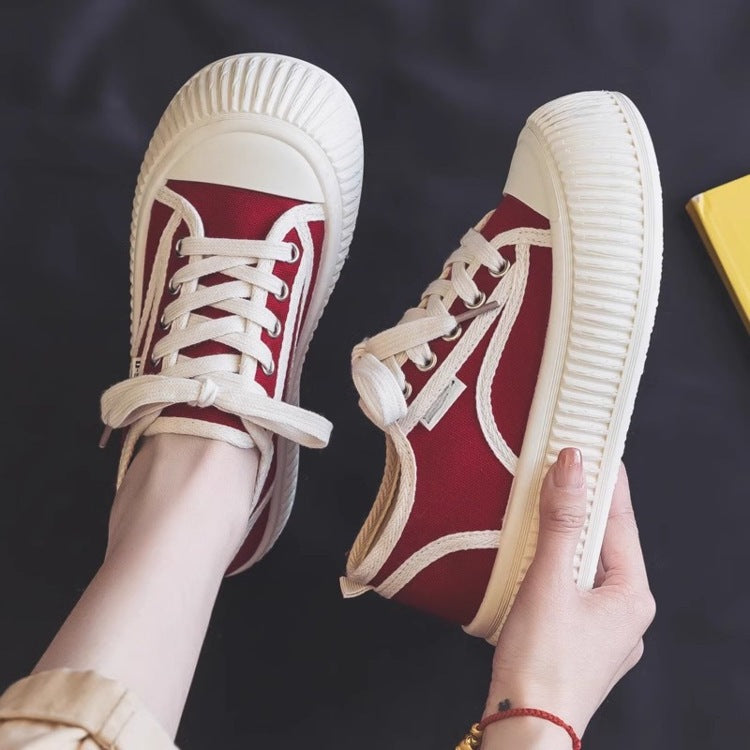 Dame Sneakers i et afslappet design med hævet platform Stilla