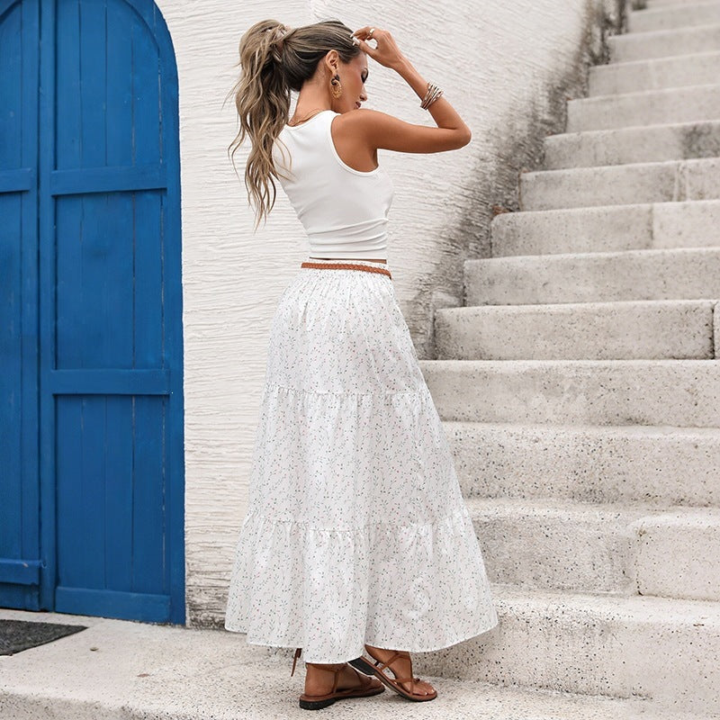 Damen Sommerliches Maxi-Kleid mit floralen Akzenten und tailliertem Bund Skovae