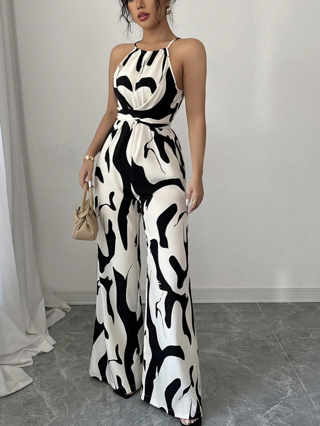 Dame jumpsuit med vidde ben og trendy mønster Stilla