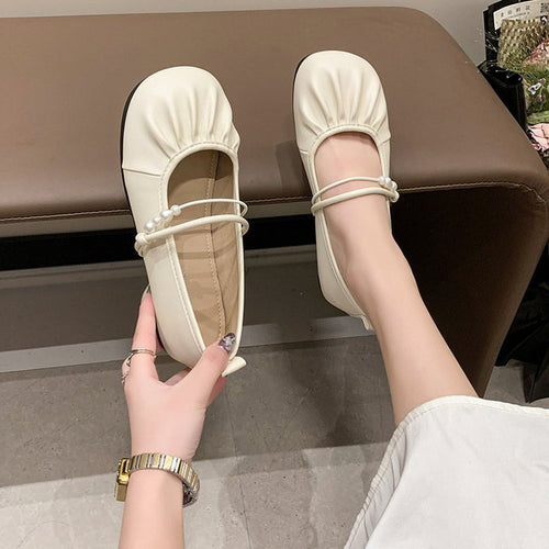 Dame ballerinaer med dekorativ rem og elegant perlepynt Stilla