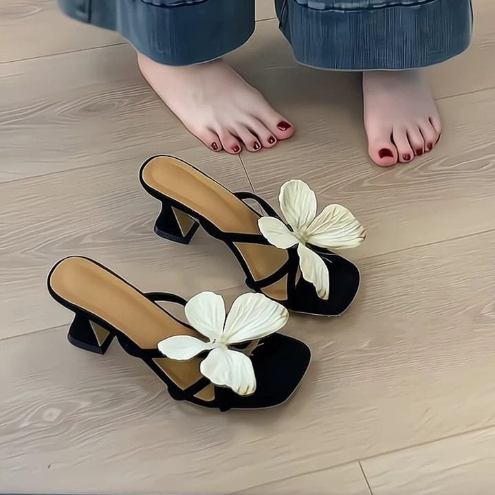 Dame sandaler med kunstnerisk sommerfugledesign og hæl Stilla