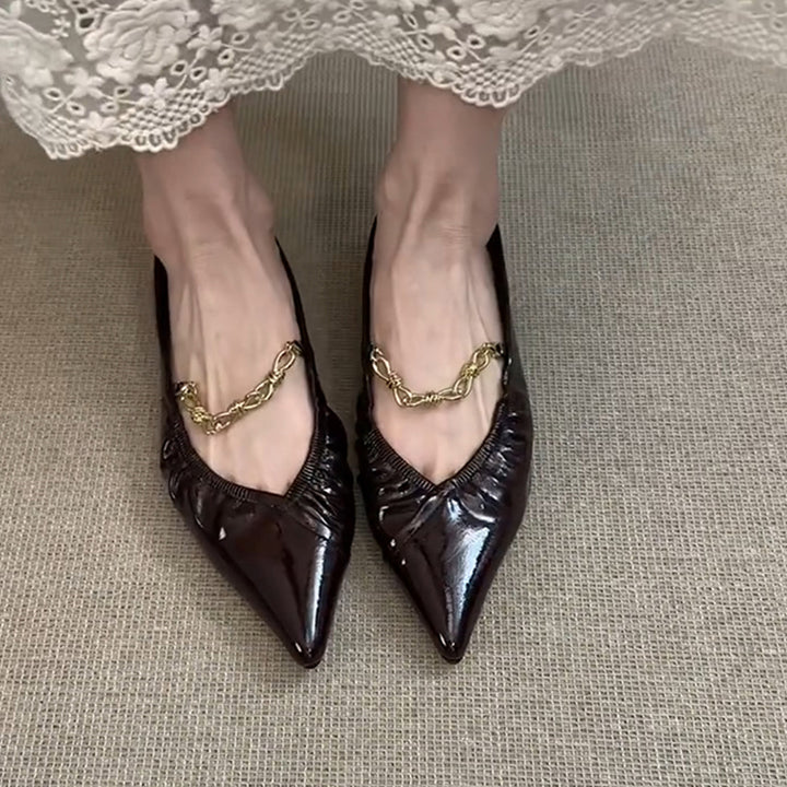 Dame elegante spidse Ballerinas med dekorativt flæsedetail Stilla