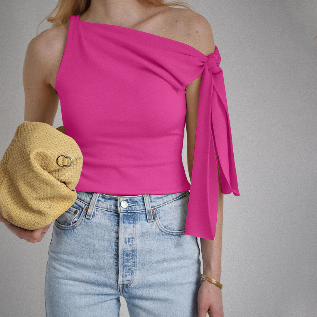 Dame elegant top med asymmetrisk design og raffinerede ærmeaccenter Stilla