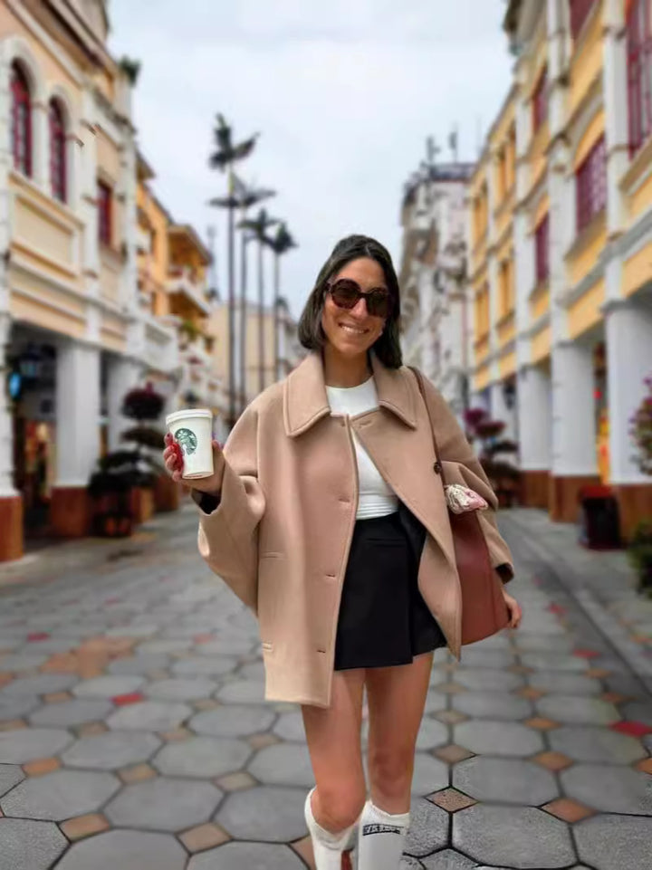 Dame Oversized Uldjakke med store lommer og elegant Replay Stilla