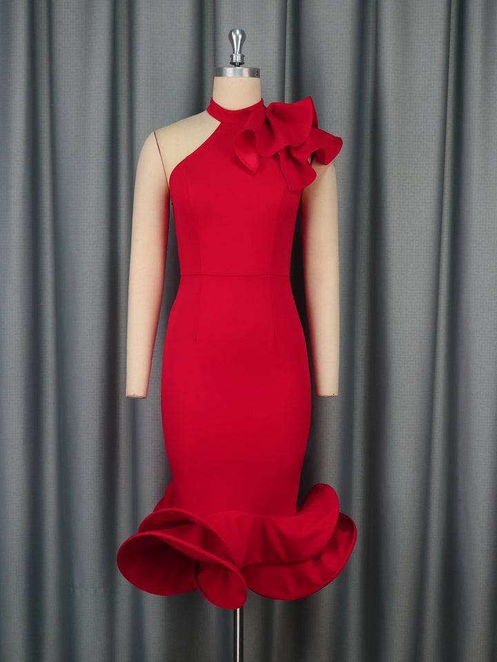Damer Elegant aftenkjole med asymmetrisk design og voluminøs ruffles accent Skovae