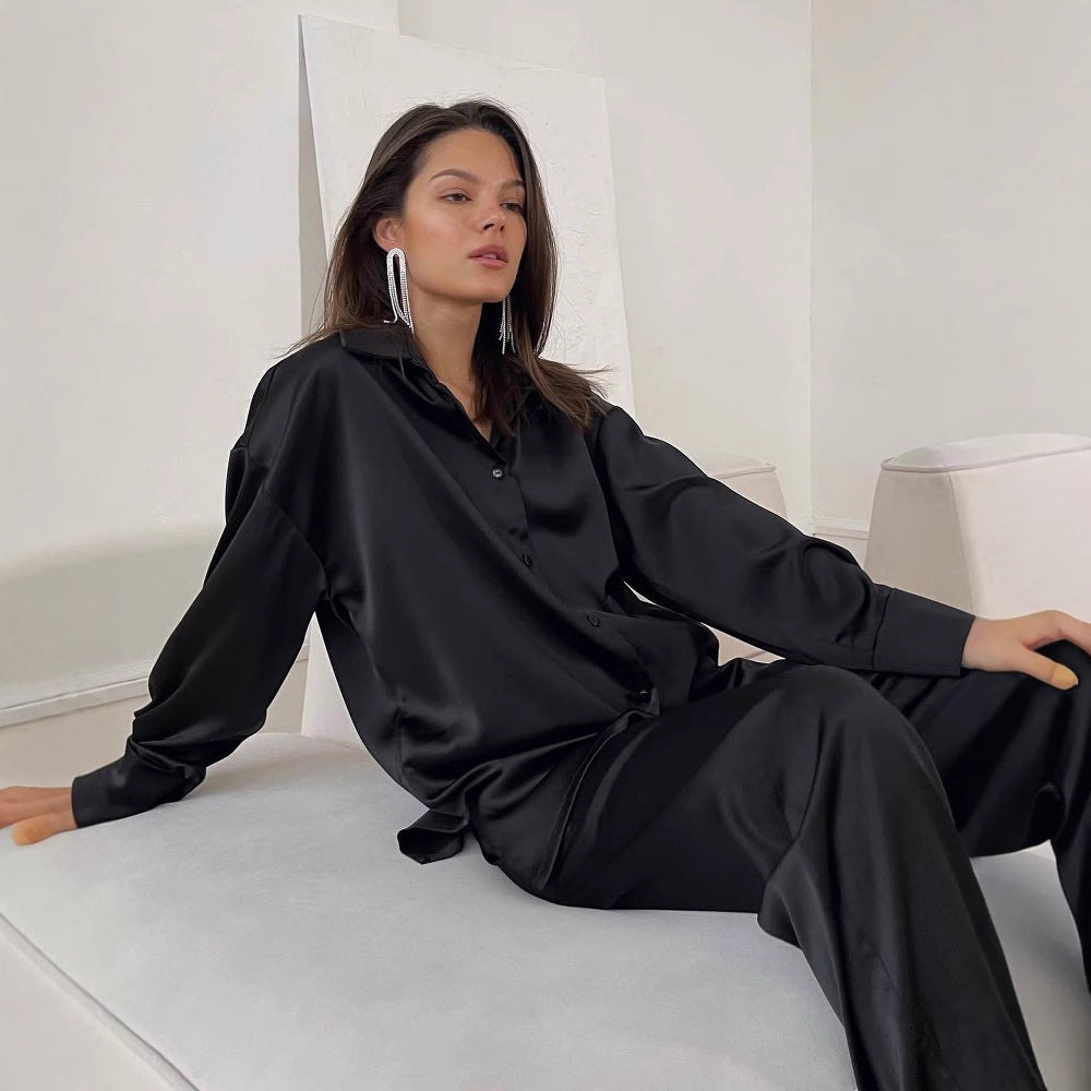 Dame Satin top i elegant oversized snit med knapdetaljer Stilla