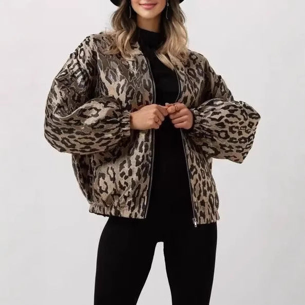 Dames mode bomberjakke med iøjnefaldende leopardprint Stilla