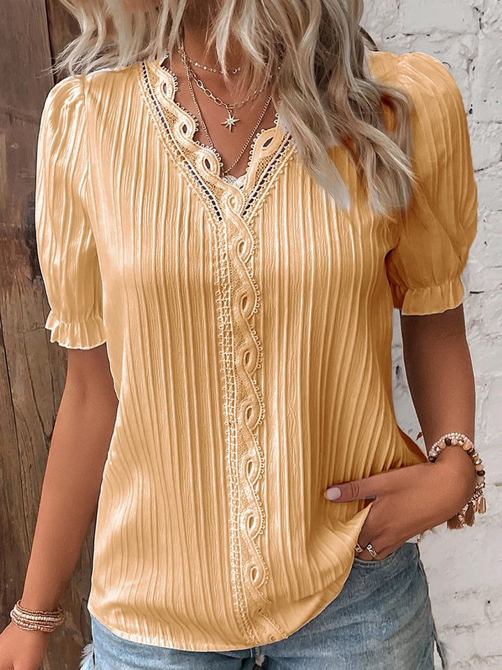 Dame Trendy Bluse med struktur og romantiske spidsdetaljer Stilla