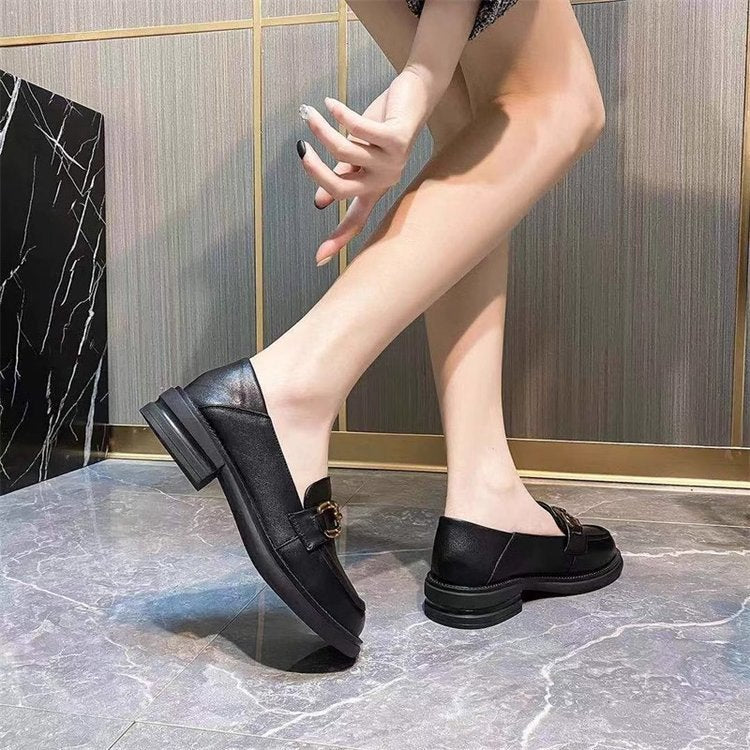 Damer elegante Loafers med mode spænde dekoration og stabil sål Stilla