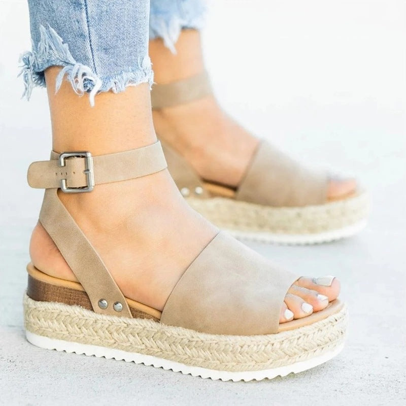 Dame Plateau-sandaler med justerbar rem og skridsikker sål Stilla