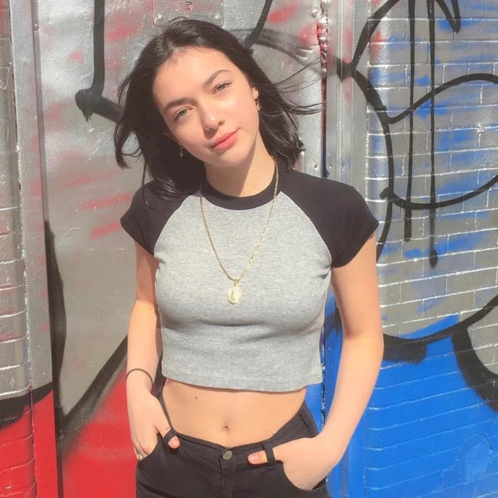 Dame Kortærmet Crop-Top med farvemæssigt afstemte Raglanærmer Stilla