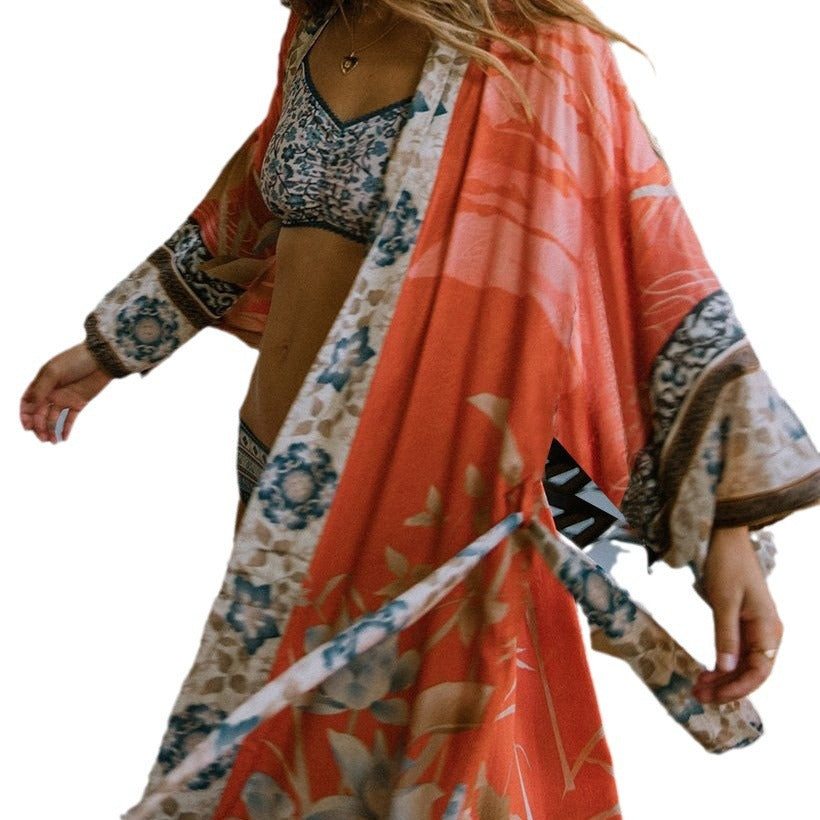 Dame Strandkaftan med kunstnerisk blomsterdesign og elegant V-hals Stilla