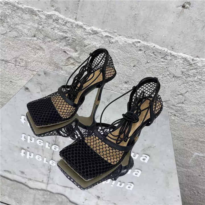 Dame åbne High-Heel Pantoletten med innovativt netdesign og justerbare remme Stilla