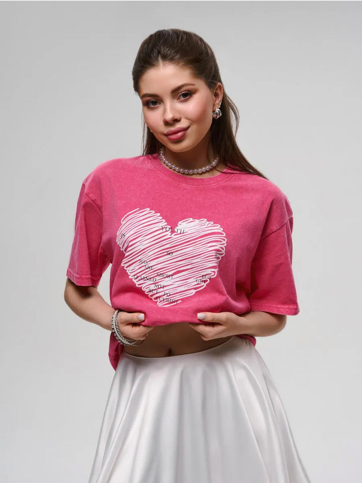 Dame T-shirt med kreativt hjerte-motiv og afslappet snit Stilla