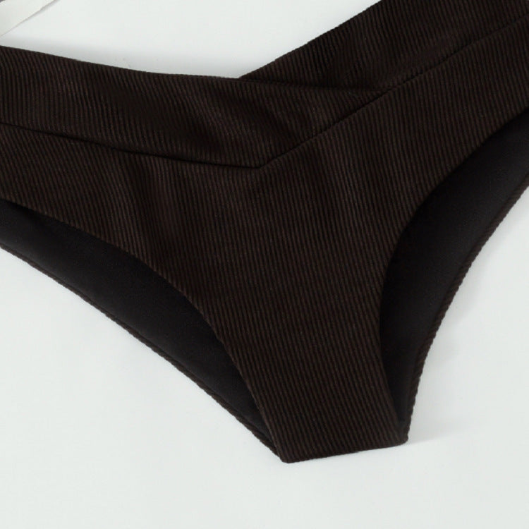 Dame højtaljet bikiniunderdel med moderne snit og elegant design Skovae