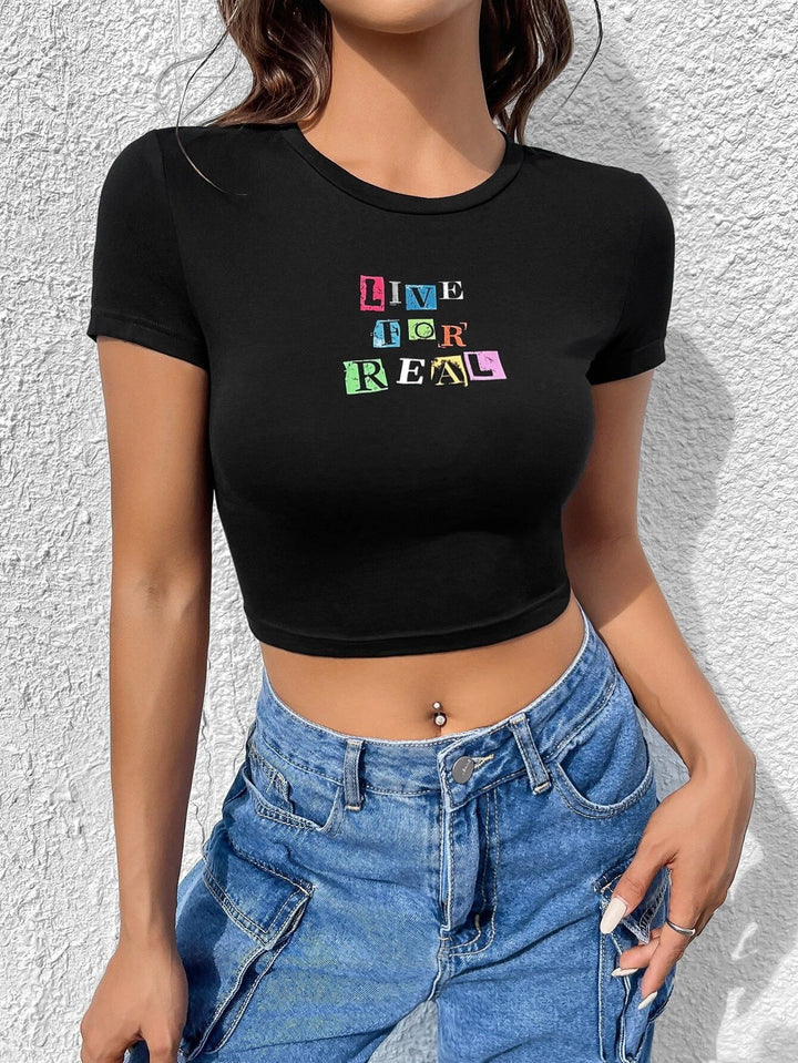 Dame Crop-T-Shirt med kreativ skrifttype Skovae