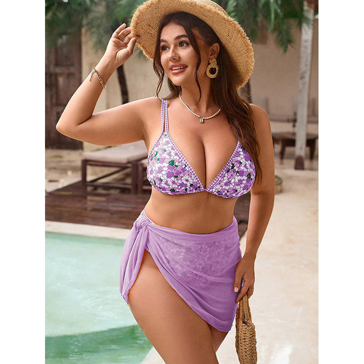 Dame triangel-bikini med legende blomstermønster og elegant omslagsskørt Skovae