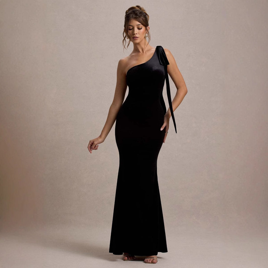 Kvinder Elegant Maxi Kjole med Off-Shoulder Design og Slim Silhouette Stilla