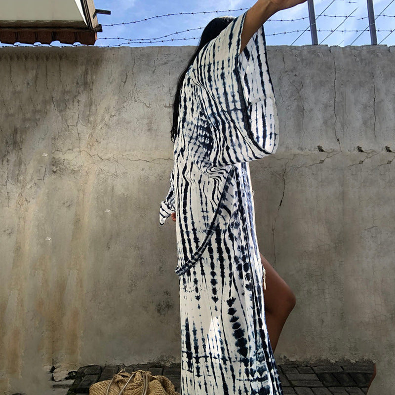Dame Strandkimono med afslappet snit og elegant mønster Stilla