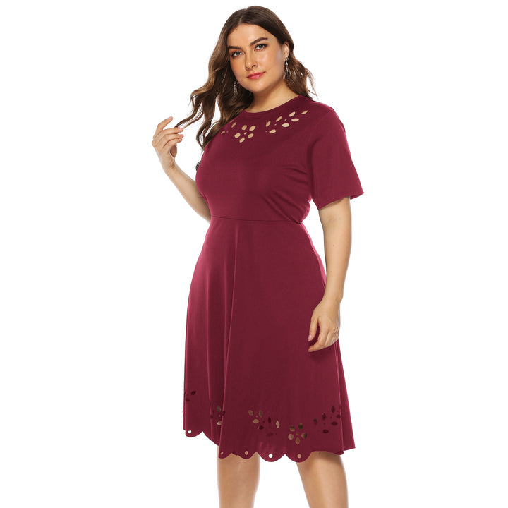 Dame Midikjole med elegante cut-out dekorationer og volumøs kant Stilla
