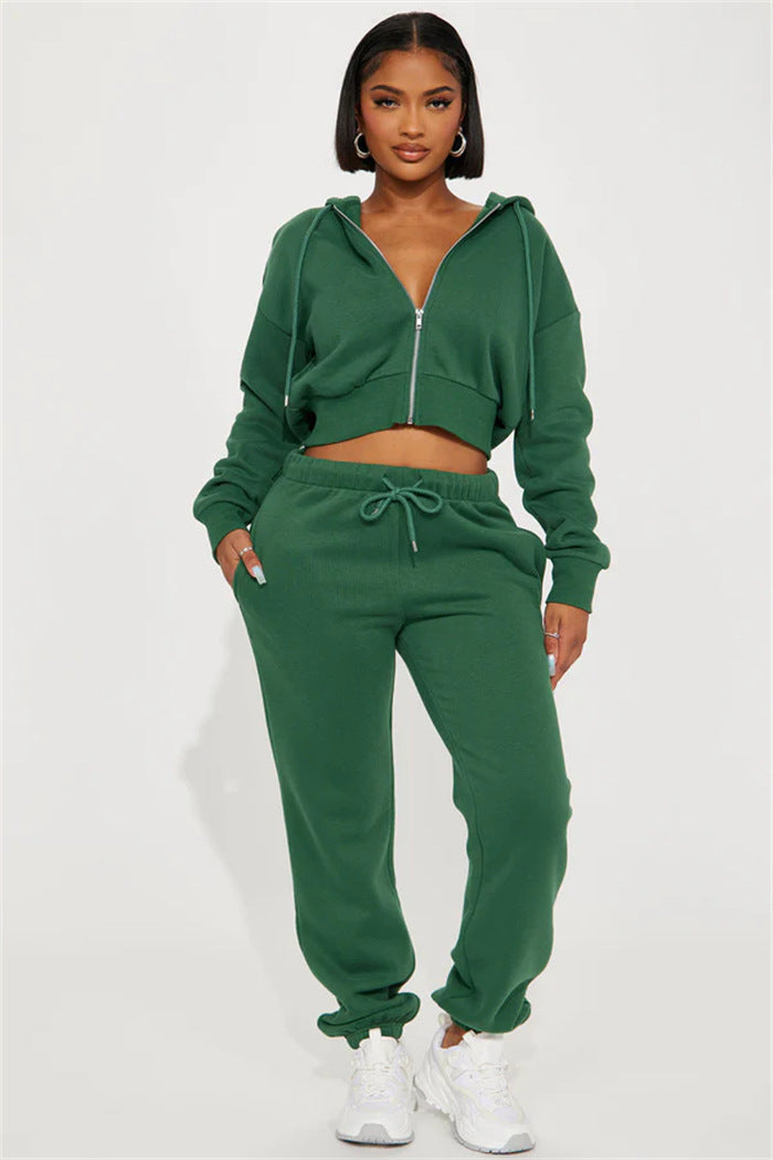 Kvinders atletiske sæt bestående af hoodie og sweatpants Skovae