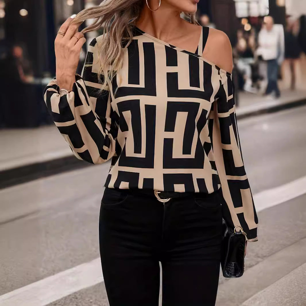 Kvinders trendy top med asymmetrisk snit og grafisk mønster Stilla