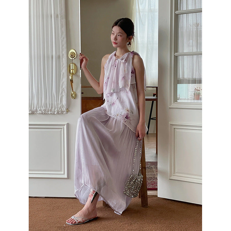 Dame rynketop i let chiffon med blomstret design og indpakningsdetalje Stilla