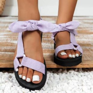 Dame Wedge-sandaler med farverigt remdesign og stilfulde bånd Stilla