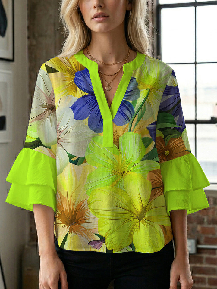 Damebluse med voluminøse flæseærmer og blomstermønster Skovae