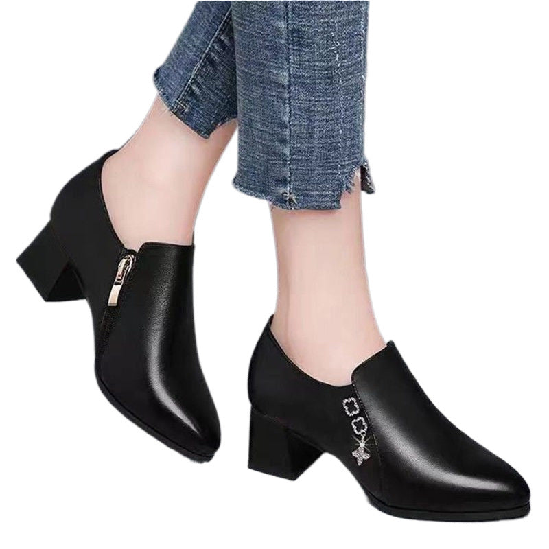 Dame elegante Slingback-støvletter med moderigtig accent og komfortabel blokhælhæl Stilla