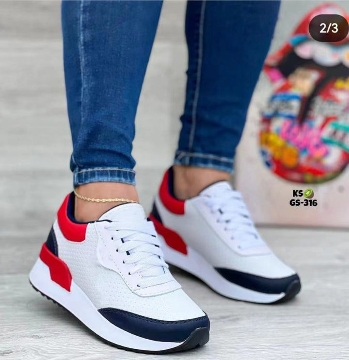 Dame Åndbare Sneakers med perforeret overflade og komfortabel dæmpning Stilla
