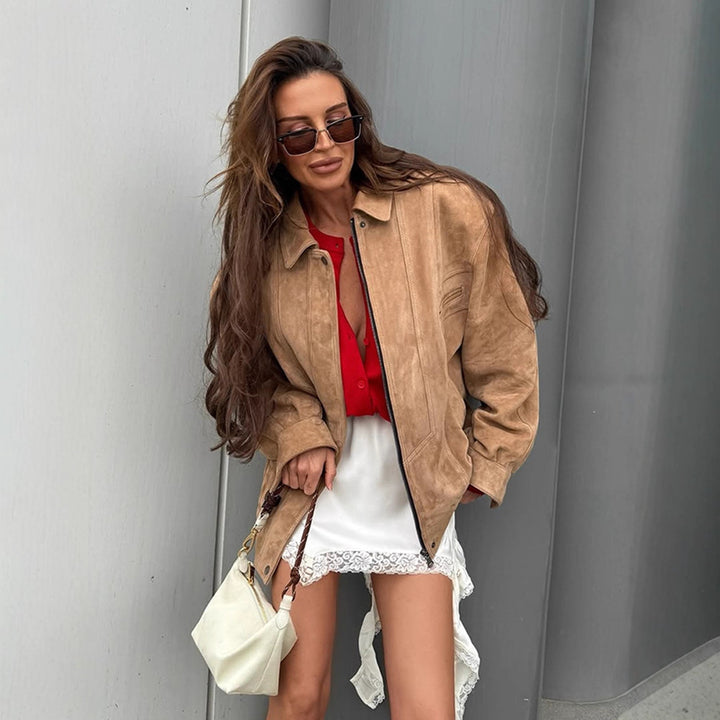Dame Oversized Suede Jakke med store lommer og afslappet snit Stilla