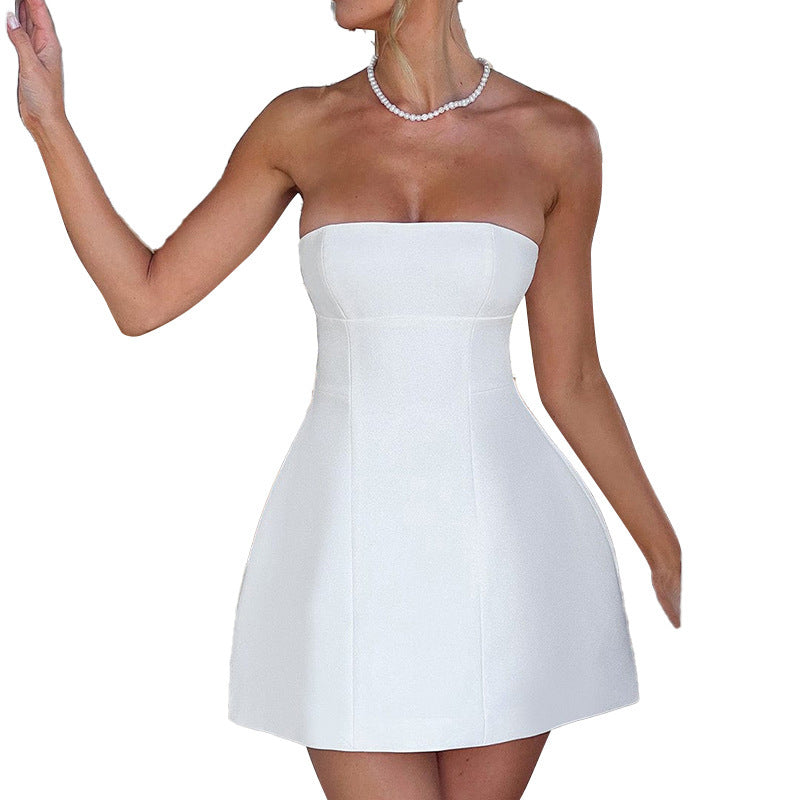 Dame off-shoulder cocktailkjole med elegant snit Skovae