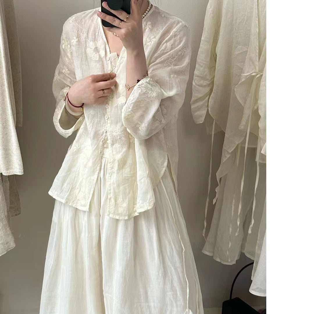 Femme Broderi Flydende Knapliste Bluse Stilla