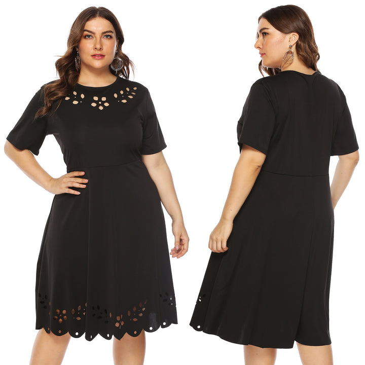 Dame Midikjole med elegante cut-out dekorationer og volumøs kant Stilla