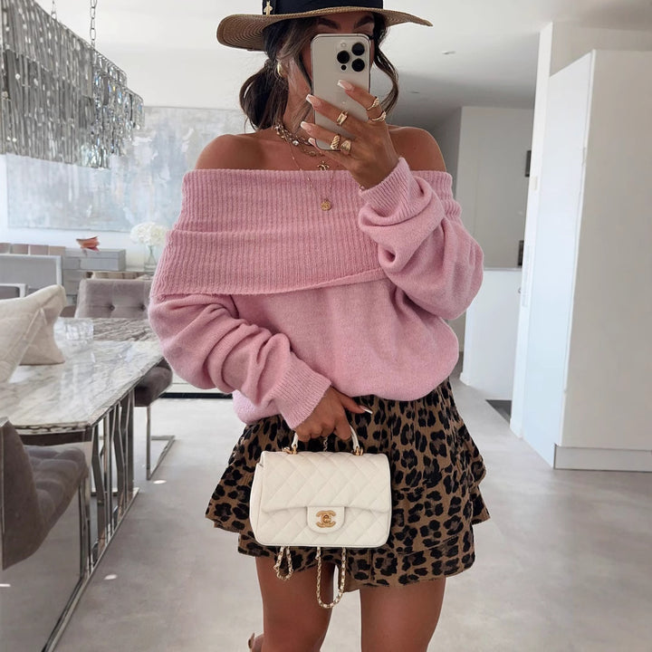 Kvinders off-shoulder sweater lavet af blødt strik med ribbede detaljer Stilla