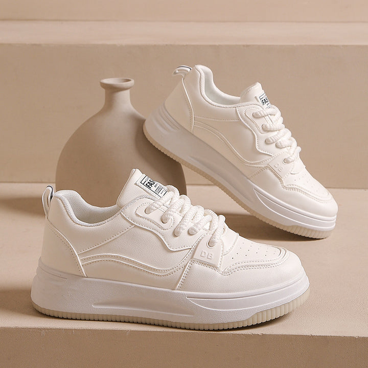 Dame Sneakers i sporty-elegant design med tyk gummisål Stilla