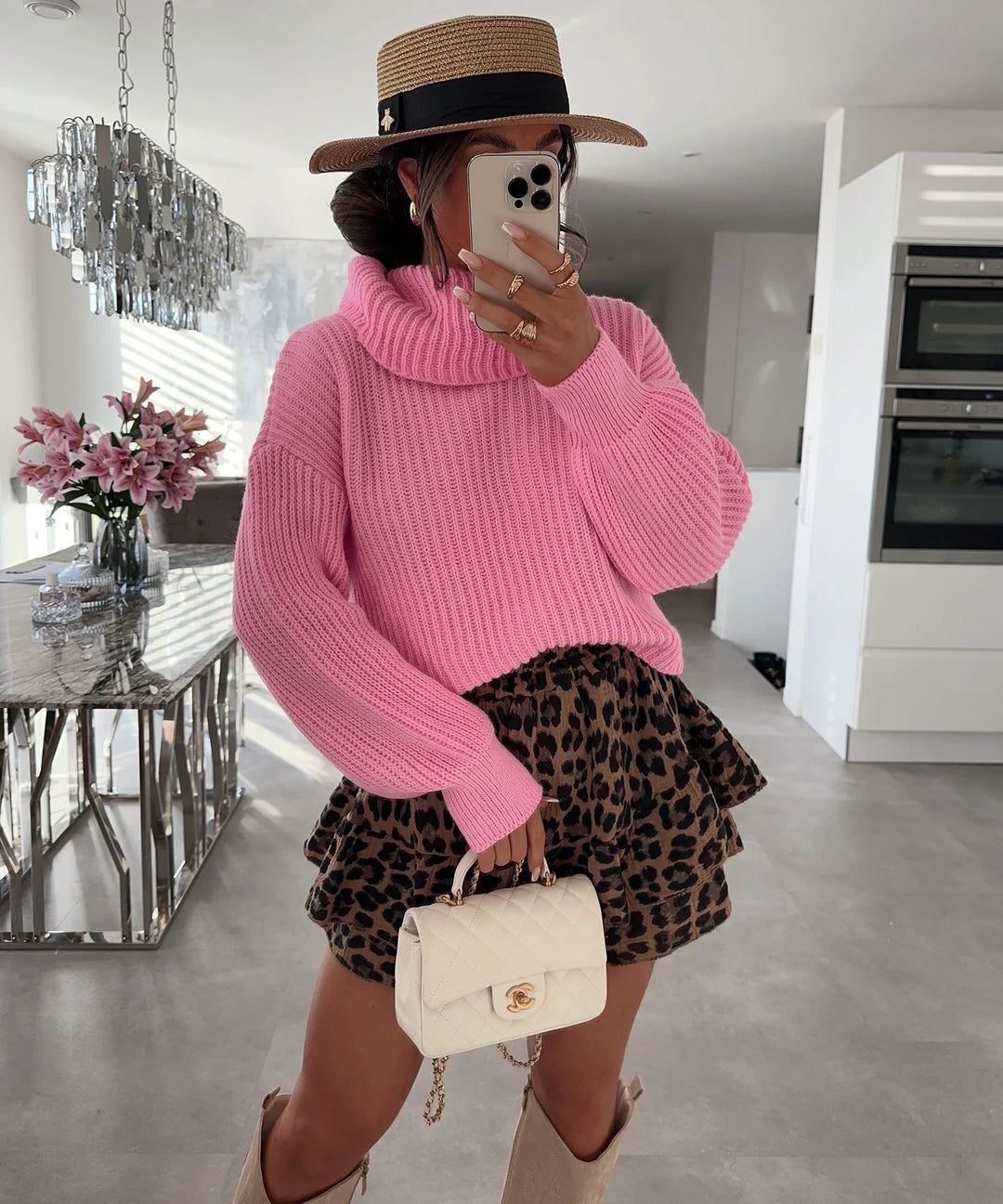Kvinders chunky strikket sweater med høj krave og bredskårede ærmer Stilla