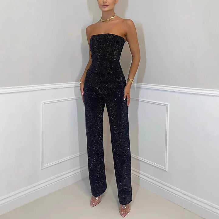 Dame Jumpsuit i trendy Denim-design med figurtilpasset overdel og elegante detaljer Stilla