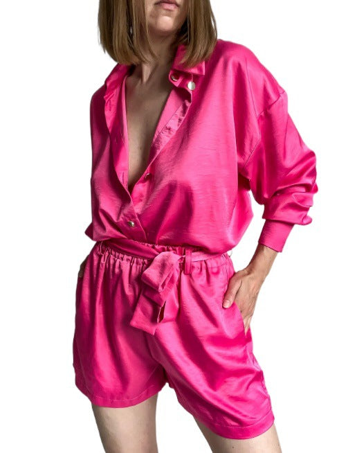 Kvinders satin shorts sæt med elegant krave og taljebælte Skovae