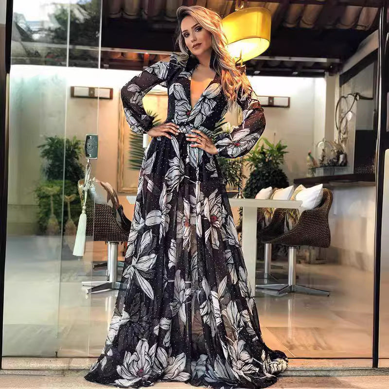 Dame Maxi-kjole med blomster chiffonovergang og transparente detaljer Stilla