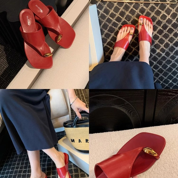 Femme Cross-Strap Slide Sandaler med elegant spænde-detalje Stilla