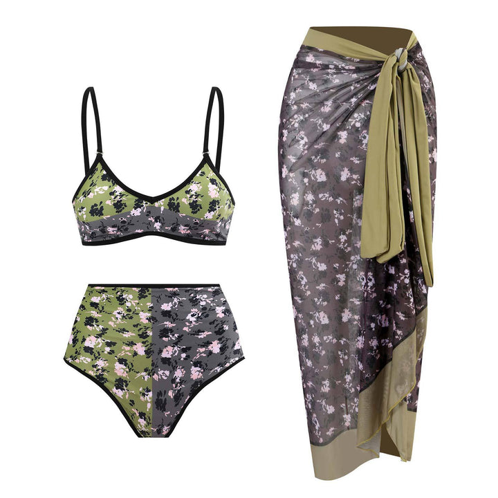 Dame bikini-sæt med blomsterdesign og elegant indpakningsnederdel Stilla