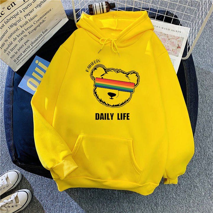 Dame hoodie med stilfuldt bjørnemotiv Skovae
