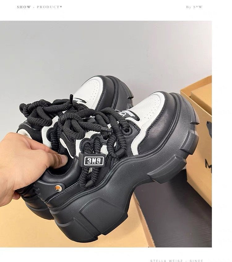 Dame Chunky Sneakers med stabil sål og moderigtigt overmateriale Stilla