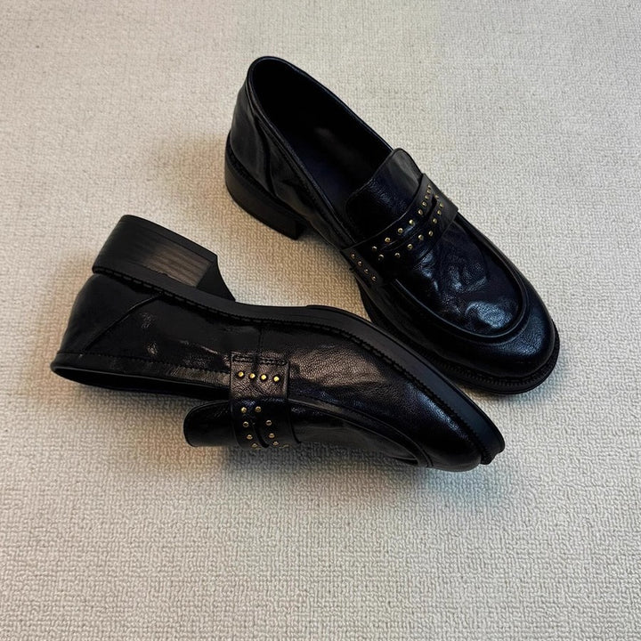 Stilfulde herre-loafers med nitter Stilla