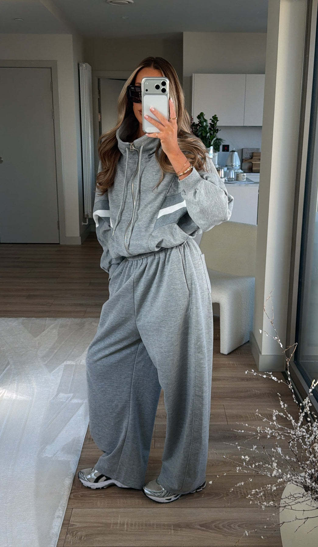 Dame sporty loungewear med løs pasform og hætte Skovae